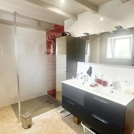 Apartamento L'ecurie Du Cerisier, Maison De Charme, 6 Personnes Bouguenais